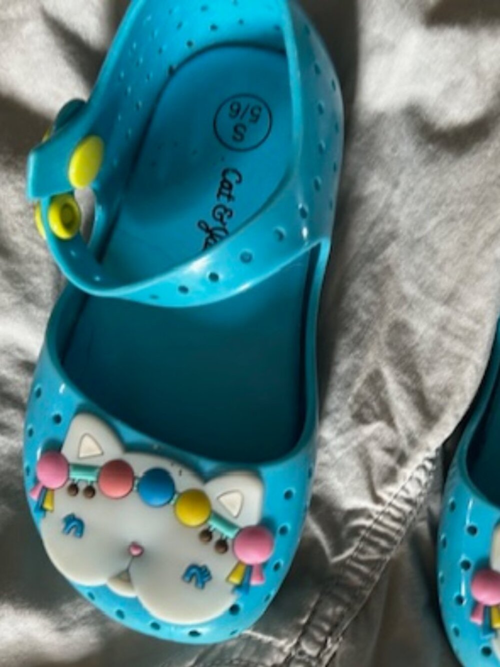 size 5 - 6 girls girl kids childrens sandals cat blue rubber five six - Picture 6 of 6